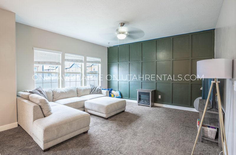 Beautiful Saratoga Springs Townhome property image