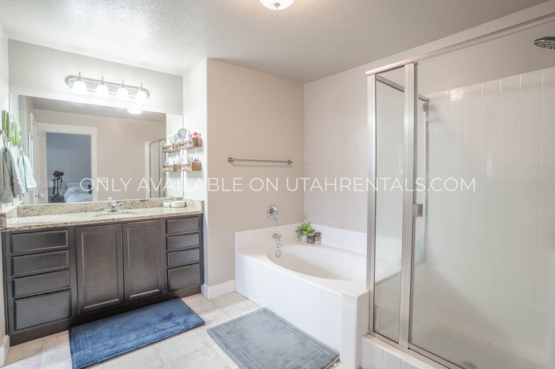 Beautiful Saratoga Springs Townhome property image