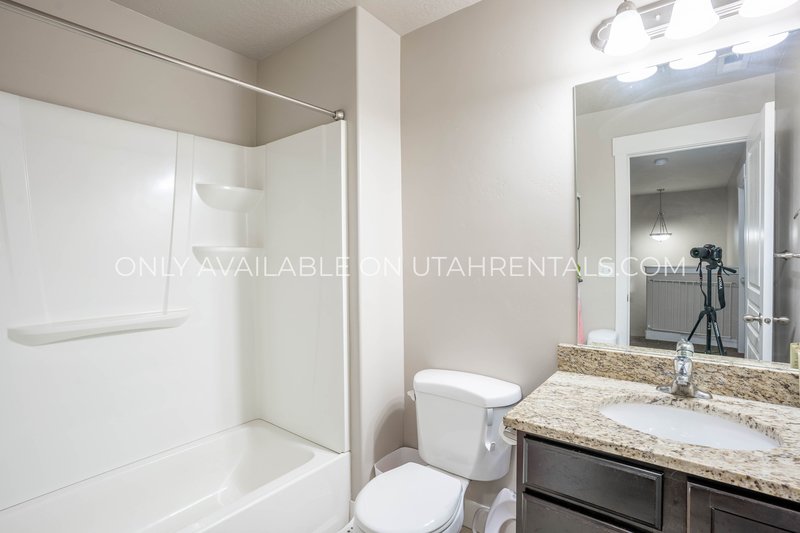 Beautiful Saratoga Springs Townhome property image