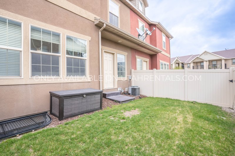 Beautiful Saratoga Springs Townhome property image