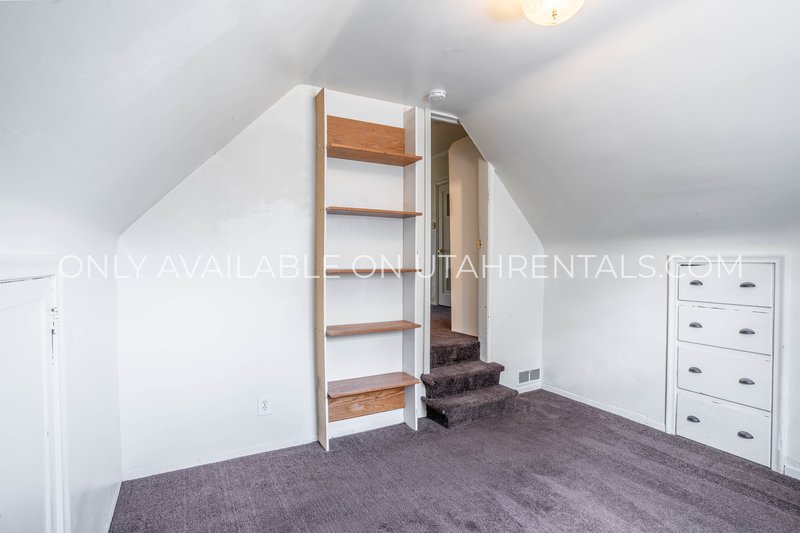 Charming 2-Bed Upper-Floor Loft in Lehi property image