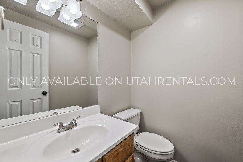 Spacious Lower-Level Condo | Prime Location Near BYU & UVU property image