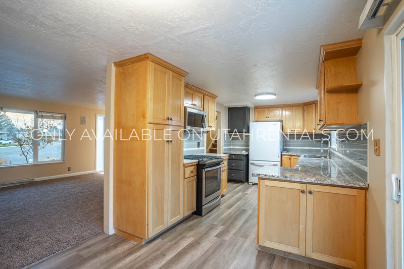 Beautiful Vintage Home in Springville property image