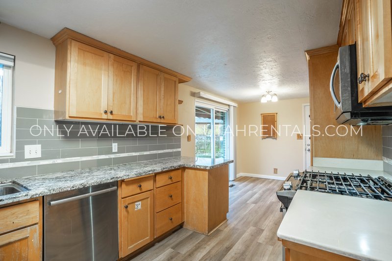 Beautiful Vintage Home in Springville property image
