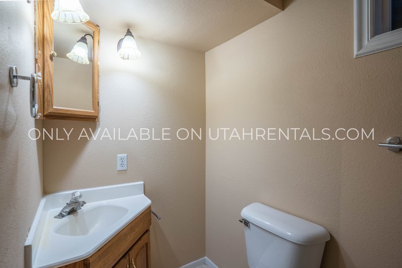 Beautiful Vintage Home in Springville property image