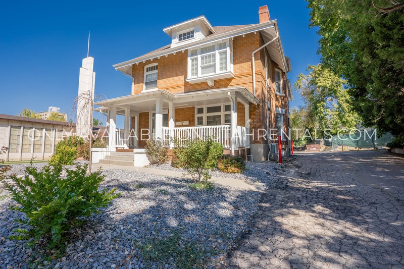 Beautiful 1 Bedroom Apartment in Historic Downtown SLC Building property image