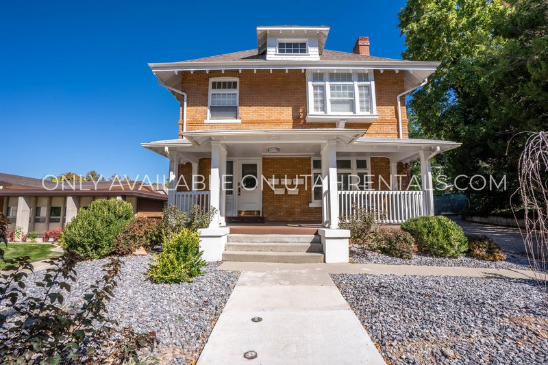 Beautiful 1 Bedroom Apartment in Historic Downtown SLC Building property image