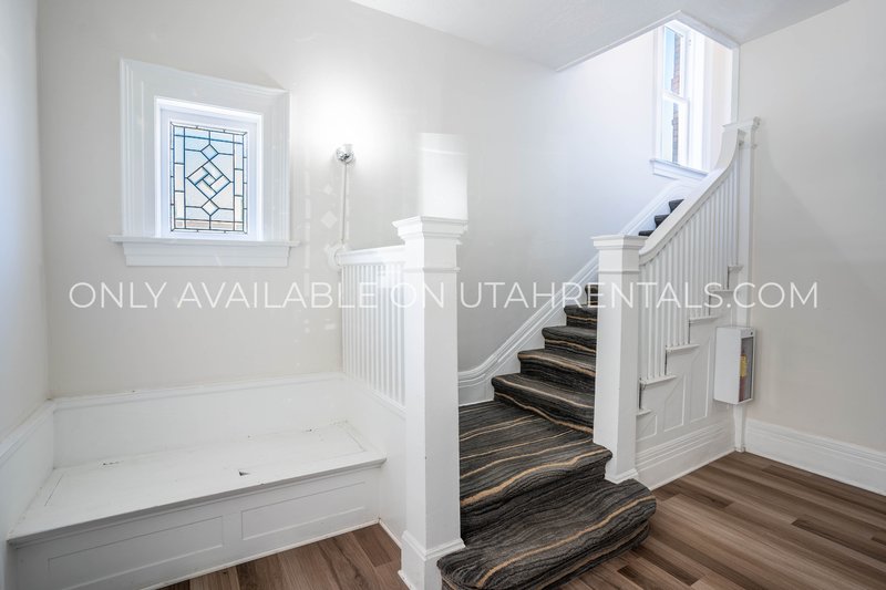 Beautiful 1 Bedroom Apartment in Historic Downtown SLC Building property image