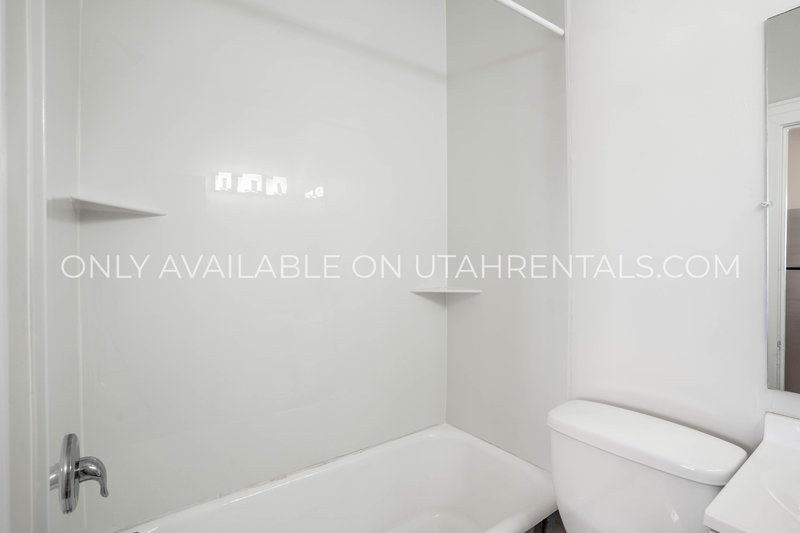 Beautiful 1 Bedroom Apartment in Historic Downtown SLC Building property image