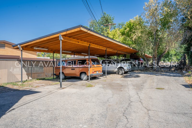 Beautiful 1 Bedroom Apartment in Historic Downtown SLC Building property image