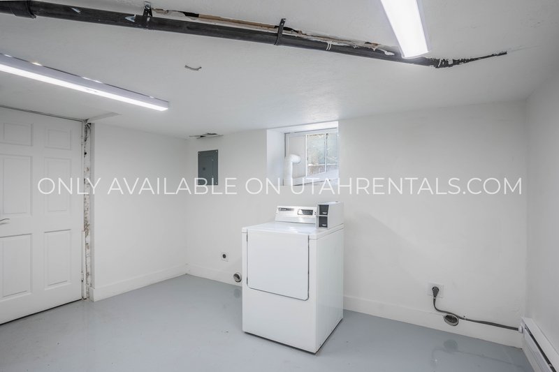 Beautiful 1 Bedroom Apartment in Historic Downtown SLC Building property image