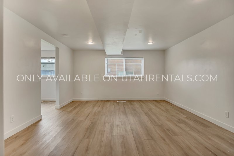 Charming 3 Bd/ 2 Ba Orem Apartment property image