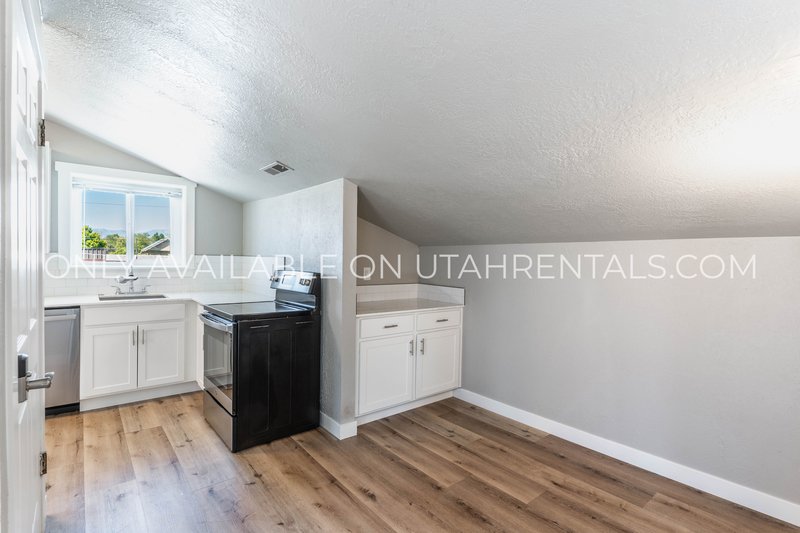 Charming 2-Bed in the Heart of American Fork – Pets Welcome! property image