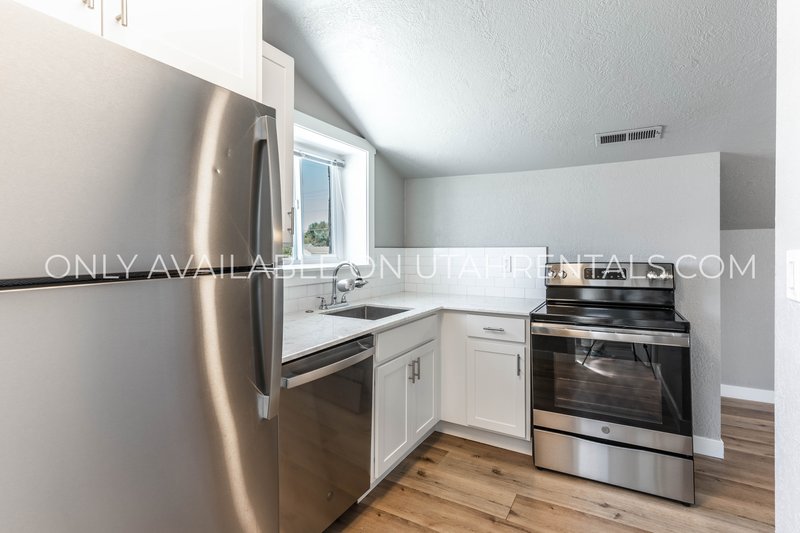 Charming 2-Bed in the Heart of American Fork – Pets Welcome! property image