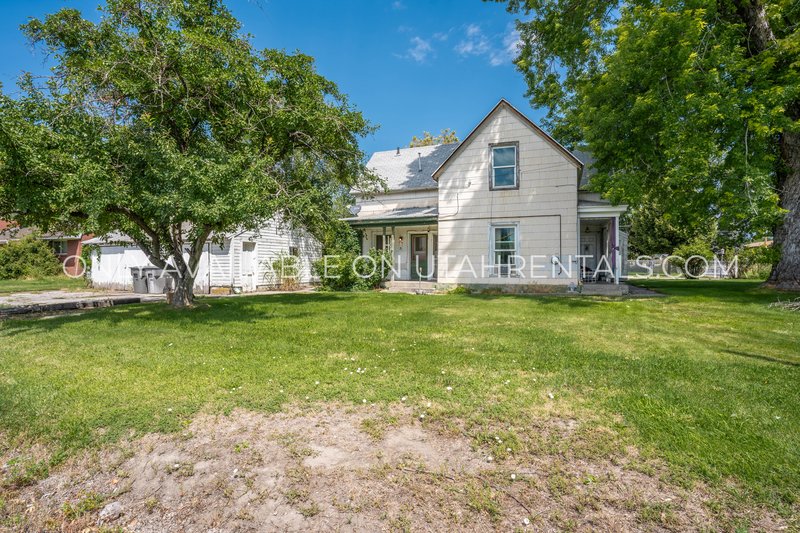 Charming & Bright 1-Bedroom Apartment property image