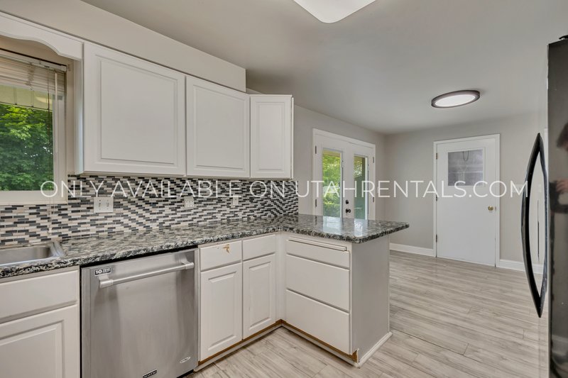 Charming 3-Bedroom Home in Kaysville! property image