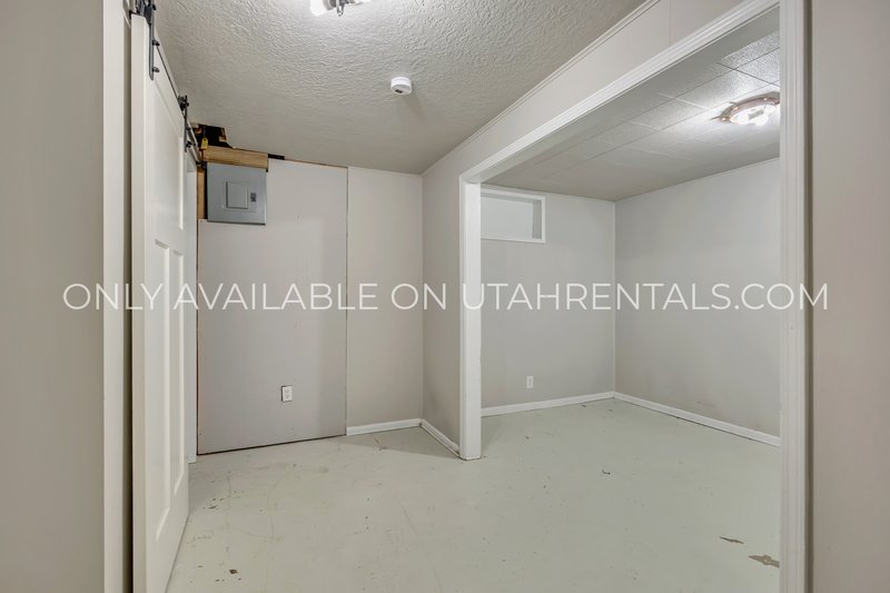Charming 3-Bedroom Home in Kaysville! property image