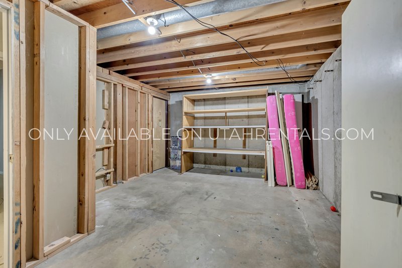 Charming 3-Bedroom Home in Kaysville! property image