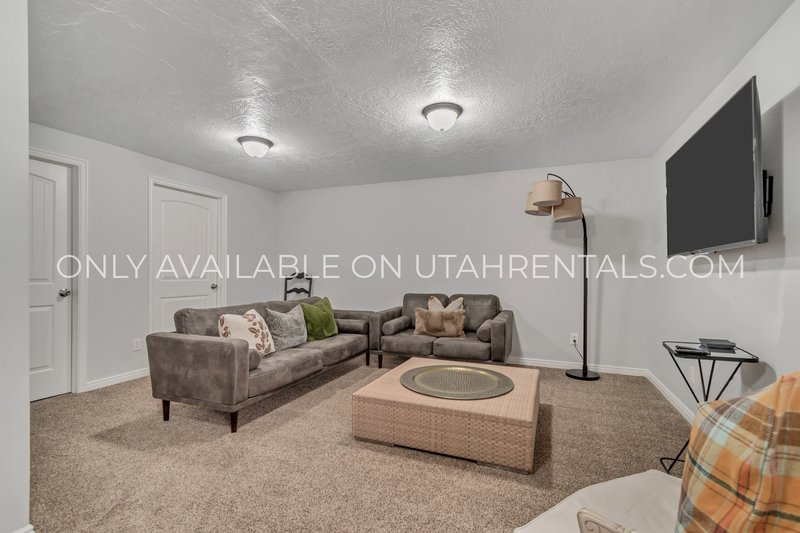 Charming & Spacious 5-Bedroom Home in Heber City property image