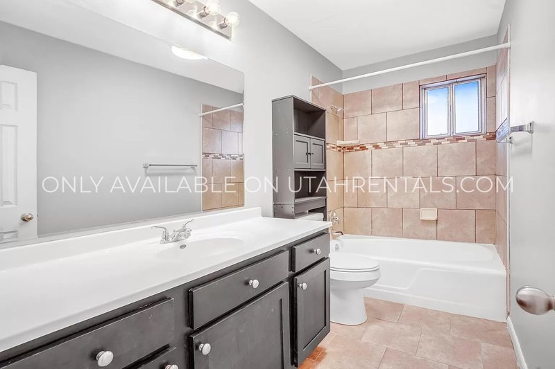 3-Bedroom Apartment in West Jordan! property image