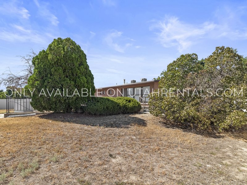 3-Bedroom Apartment in West Jordan! property image