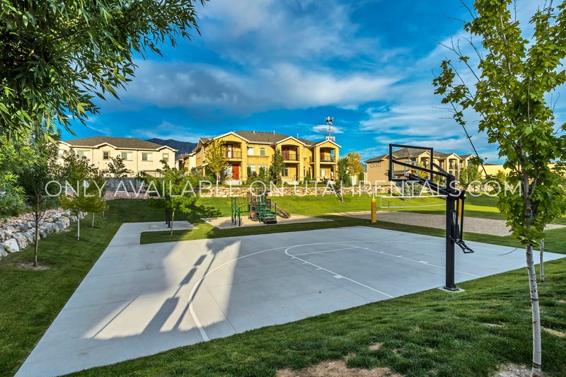 Fabulous 2 Bedroom in Orem- Includes internet! property image