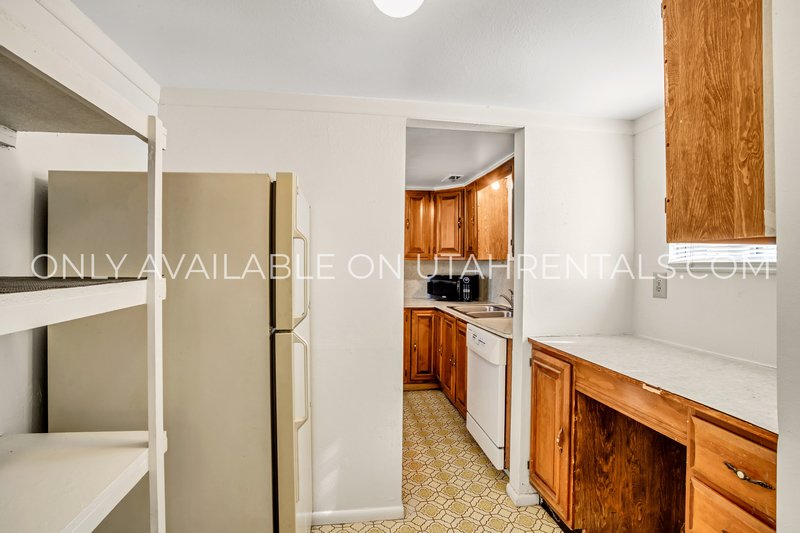Charming & Bright 2-Bedroom Basement Apartment property image