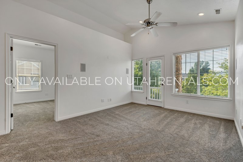 Beautiful 3-Bedroom Condo in Canyon Meadows property image