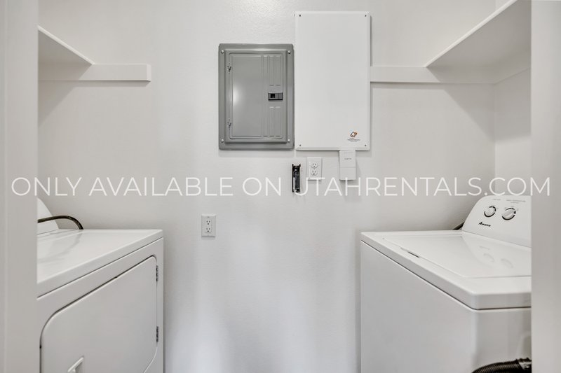 Beautiful 3-Bedroom Condo in Canyon Meadows property image
