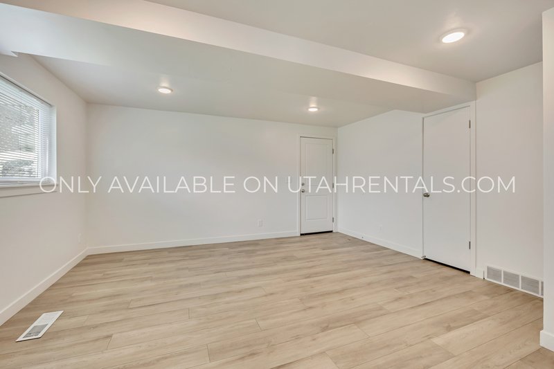 Modern Living in the Heart of Orem property image