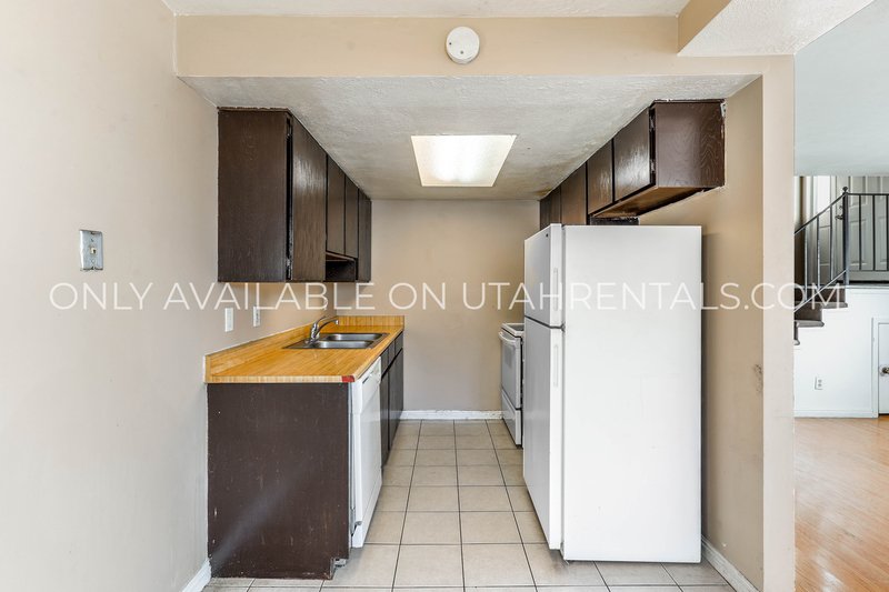 Cozy 2-Bedroom Apartment in Prime Midvale Location property image