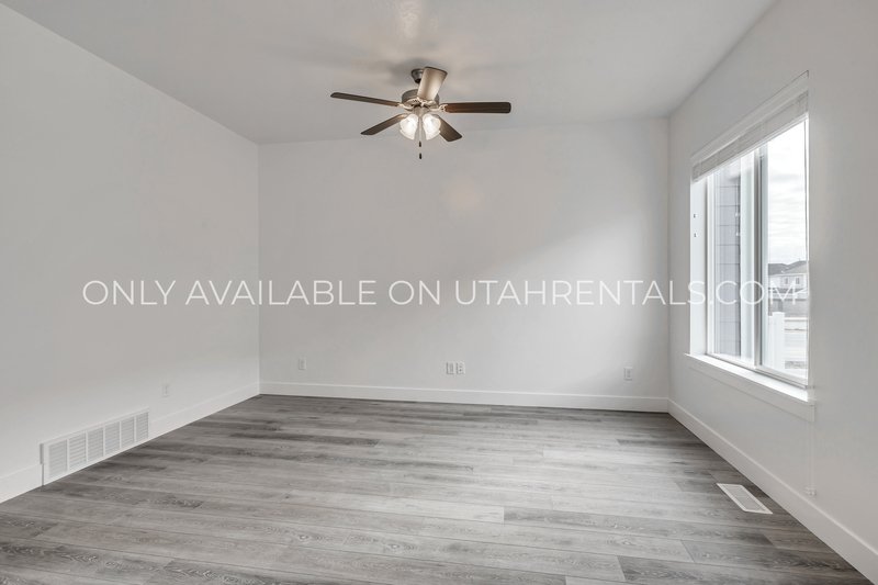 Beautiful, Spacious Lehi Townhome property image