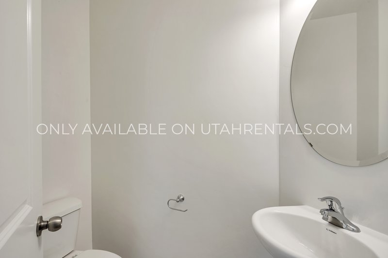 Beautiful, Spacious Lehi Townhome property image