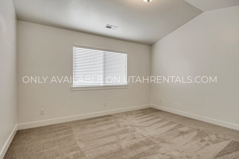 Beautiful, Spacious Lehi Townhome property image