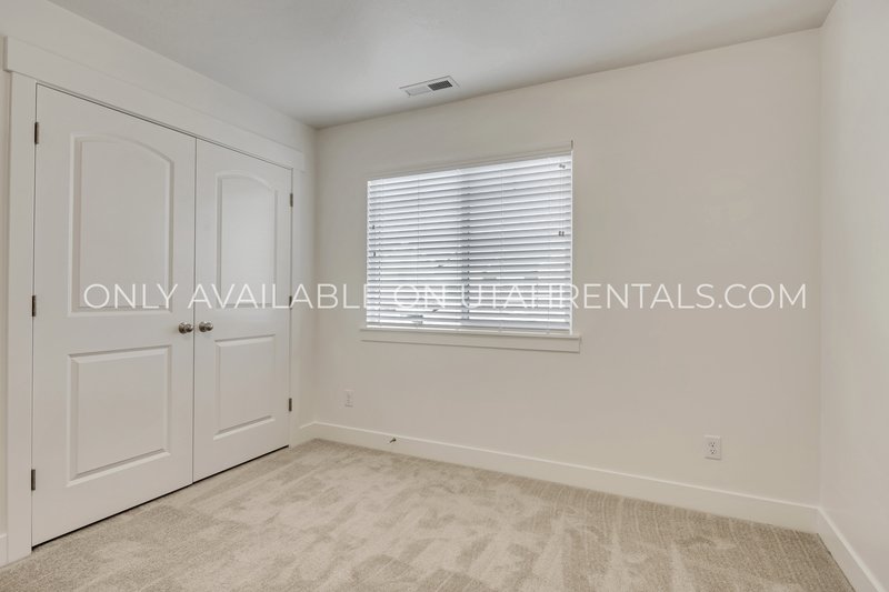Beautiful, Spacious Lehi Townhome property image