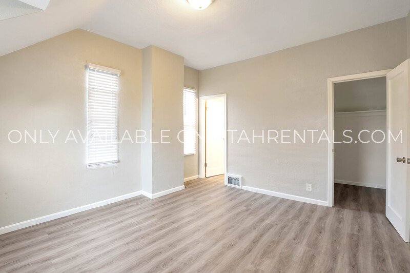 Contract Sale - 263 28th Street Unit B property image