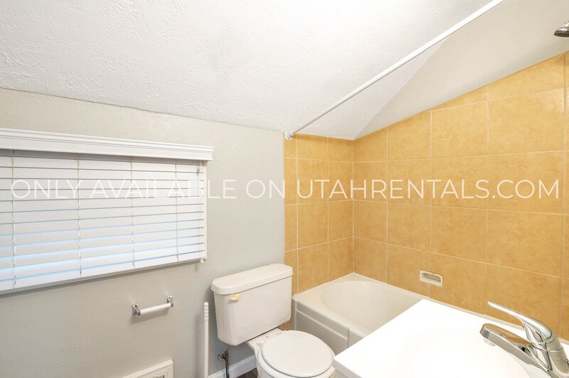 Contract Sale - 263 28th Street Unit B property image