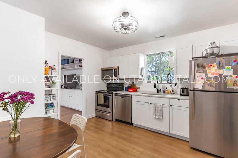 Shared Room in Remodeled House Blocks from BYU property image