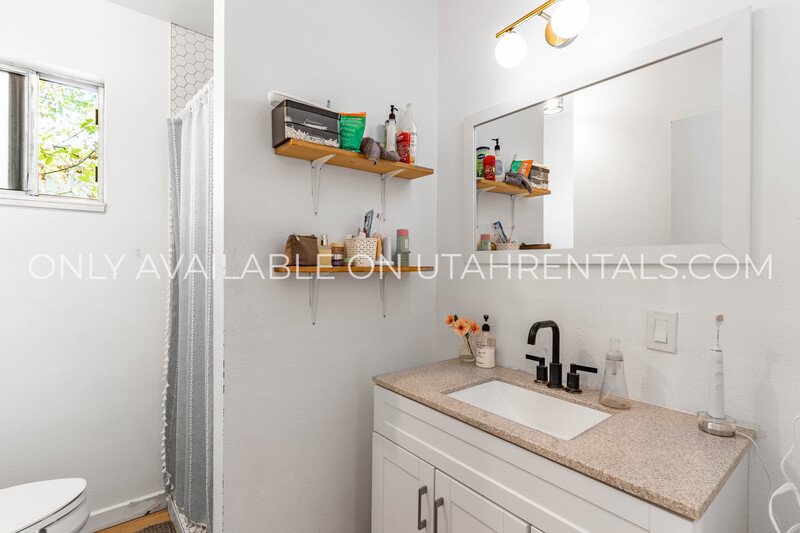 Shared Room in Remodeled House Blocks from BYU property image