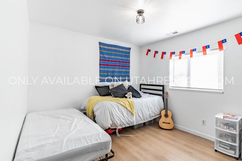 Shared Room in Remodeled House Blocks from BYU property image