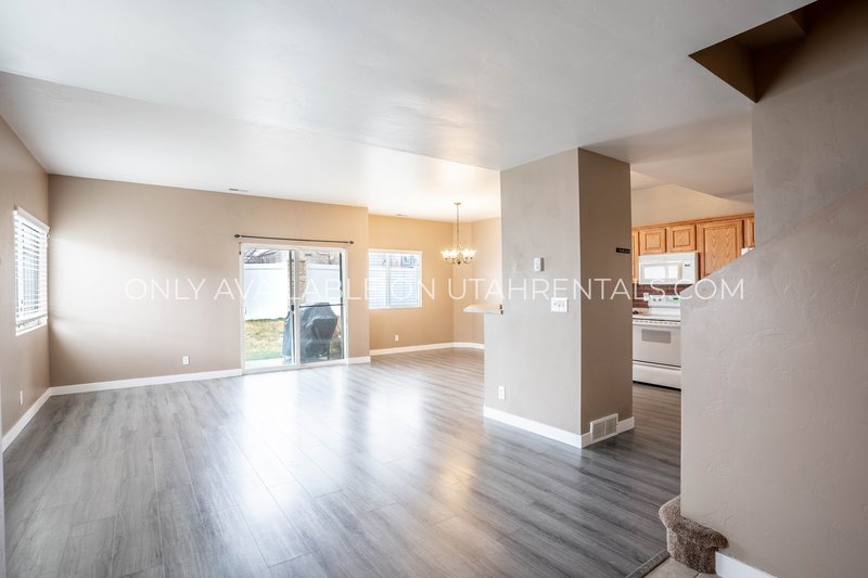3 Bedroom 2 Bathroom Townhome in Riverton property image