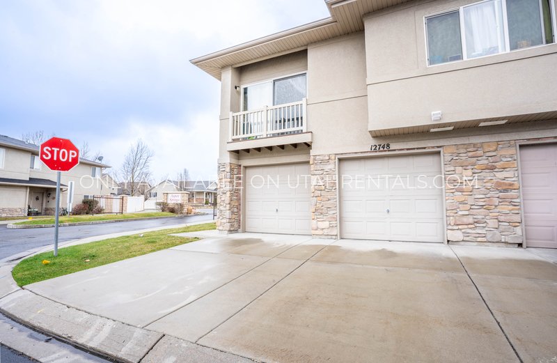 3 Bedroom 2 Bathroom Townhome in Riverton property image