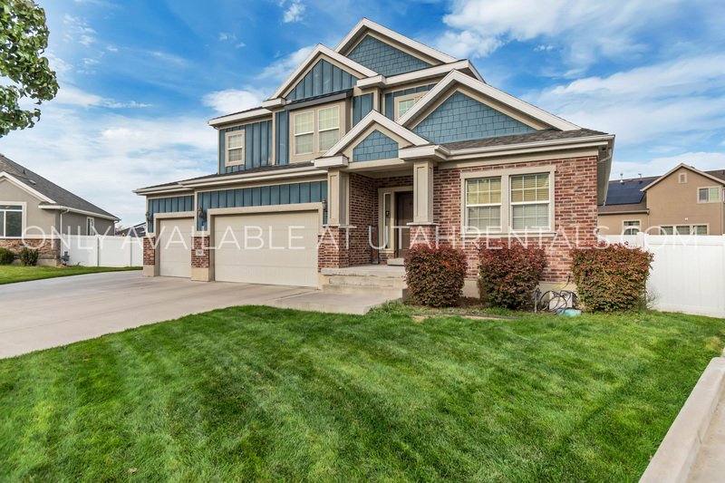Amazing two bedroom basement apartment! property image