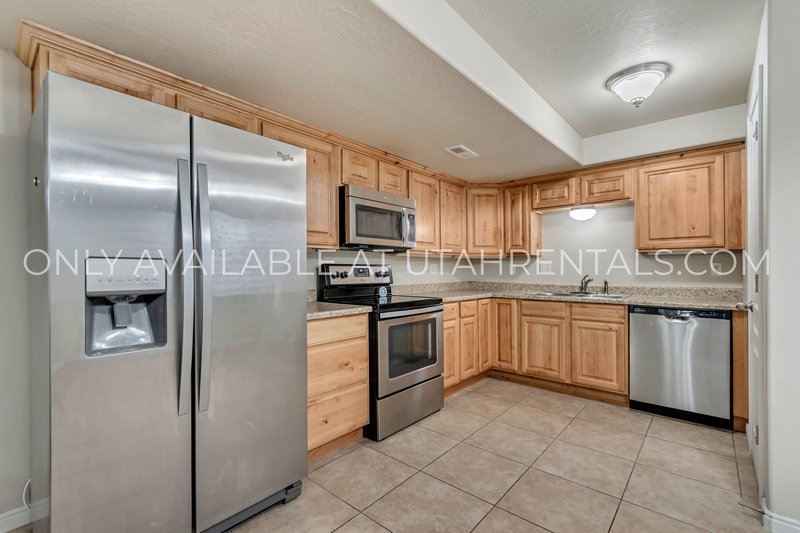 Amazing two bedroom basement apartment! property image