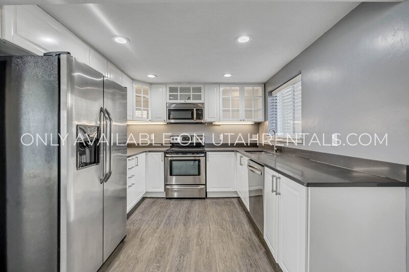 Cute 2 bed/1 bath basement unit! property image