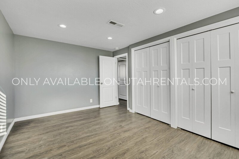 Cute 2 bed/1 bath basement unit! property image