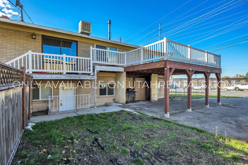 Cute 2 bed/1 bath basement unit! property image