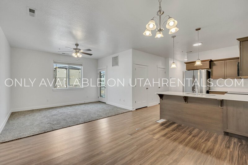 Modern 3-Bedroom Condo in Prime Lehi Location! property image