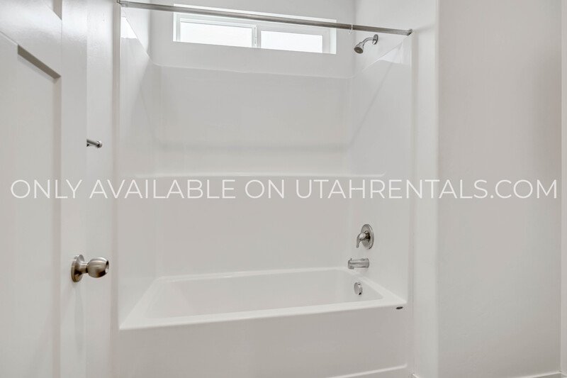 Modern 3-Bedroom Condo in Prime Lehi Location! property image