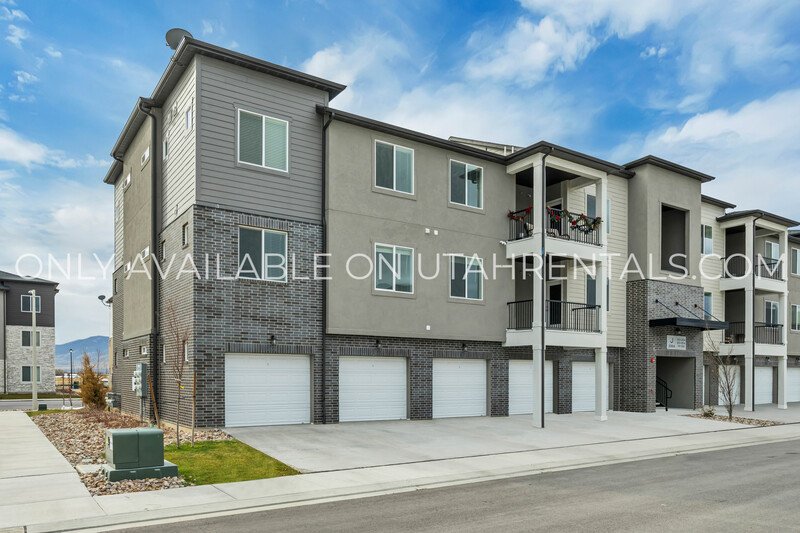 Modern 3-Bedroom Condo in Prime Lehi Location! property image